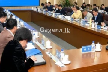 තවත් ප්‍රබල අමාත්‍යවරයෙකු සිය ධූරයෙන් වහාම නෙරපා දමයි.