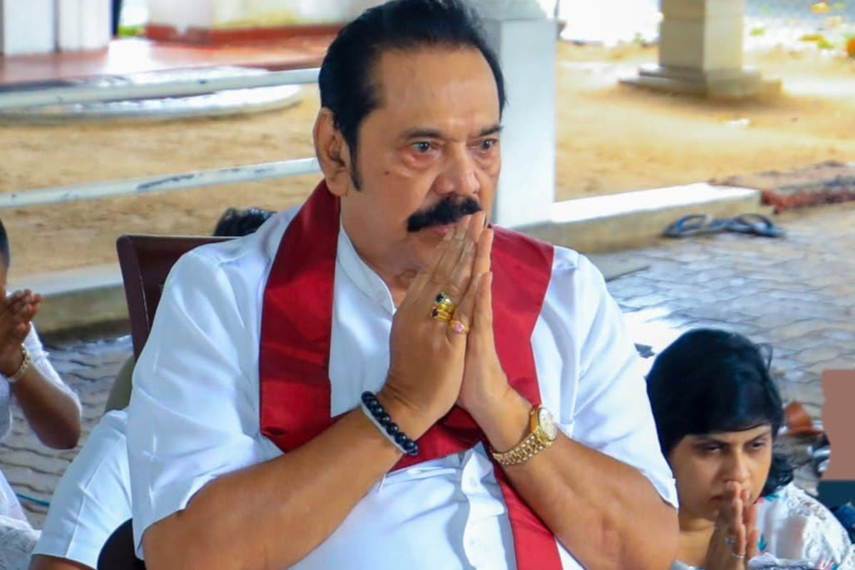 வீட்டுக்குள் முடங்கிக் கிடக்க வேண்டிய நிலையில் மகிந்த! கடும் மன வேதனையில் நாமல் மற்றும் ஷிரந்தி | Mahinda Forced To Remain Confined To His Home