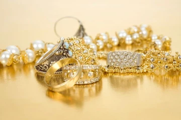 රන් මිල අද යළි වෙනස් වෙයි.