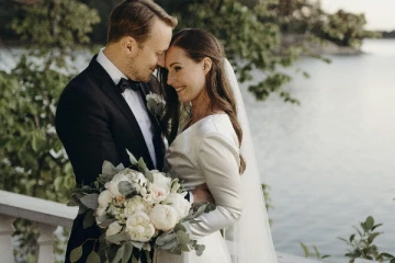 நண்பர்களாக இருப்போம் - திடீரென கணவரை பிரியும் இளம் பிரதமர்!