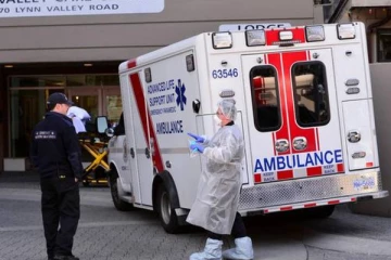 கனடாவில் கடந்த 24 மணித்தியாலத்தில் 6,983 பேருக்கு  பாதிப்பு;  38 பேர் பலி