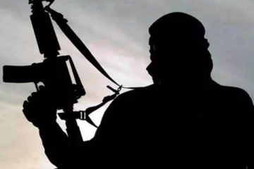 தலைக்கு 50 லட்சம் அறிவிக்கப்பட்ட பயங்கரவாதி! பொலிஸாரால் சுட்டுக்கொலை