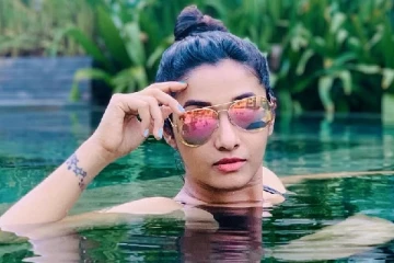 கிளாமரில் அசத்தும் நடிகை ப்ரியா பவானி ஷங்கர்.. வைரல் போட்டோஷூட் புகைப்படங்கள்