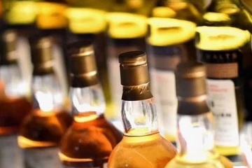 மதுபான அனுமதிப்பத்திரம் தொடர்பில் அரசாங்கம் அதிரடி நடவடிக்கை ; இன்று முதல் நடைமுறை