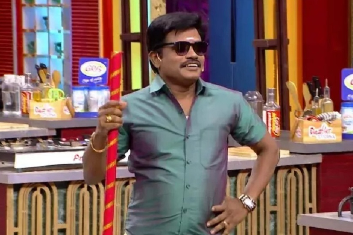 இரு மகள்களுடன் சென்று புதிய கார் வாங்கியுள்ள மதுரை முத்து.. வீடியோ இதோ | Madhurai Muthu Bought New Car