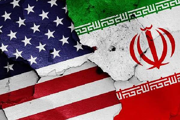 ஈரான் - அமெரிக்கா இடையே போர் பதற்றம்: தூதரக அதிகாரிகளைத் திரும்பப் பெறுகிறது பிரித்தானியா | War Tension Between Iran And Us