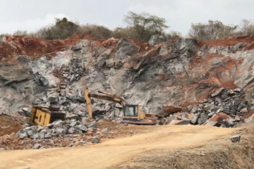 ஆசிகுளம் பகுதியில் கருங்கல் குவாரியால் ஏற்பட்டுள்ள ஆபத்து!
