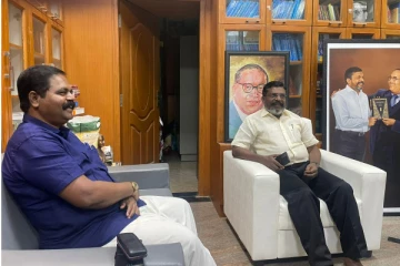 ஈழத்தமிழர் நலனோம்புகைச் செயற்பாடு:தொல்.திருமாவளவனுடன் சிறீதரன் கலந்துரையாடல் (photos)