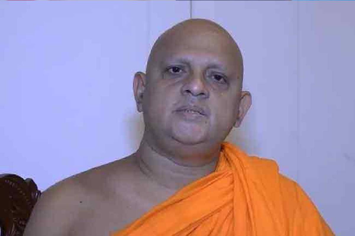 பல்லேகம தேரர் விவகாரம்! அஸ்டமஸ்தான குழுவின் முடிவு - நியமிக்கப்பட்டுள்ள புதிய தேரர் | Gnanathilaka Thero Appointed Atamasthanadhipathi பல்லேகம தேரர் விவகாரம்! அஸ்டமஸ்தான குழுவின் முடிவு - நியமிக்கப்பட்டுள்ள புதிய தேரர் | Gnanathilaka Thero Appointed Atamasthanadhipathi