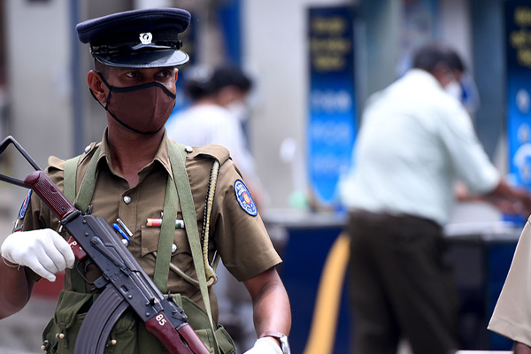 வாகன விபத்தில் பொலிஸ் பரிசோதகர் பலி | Police Inspector Killed In Car Accident