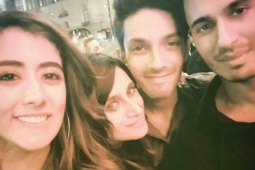 அனிருத்தை திருமணம் செய்ய போகும் இளம் பாடகி யார் தெரியுமா? மேடையில் கூறிய ருசிகர தகவல்