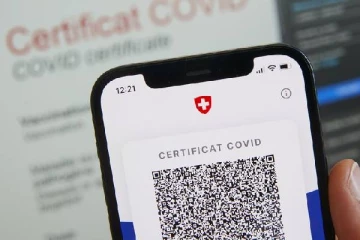 சுவிட்சர்லாந்தில் போலி தடுப்பூசி சான்றிதழ் வைத்திருப்போருக்கு கடும் சிக்கல்: சிக்கிய இளைஞர்