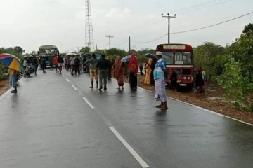 இ.போ.ச பேருந்து மீது மோதிய டிப்பர் வாகனம்