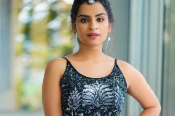 விஜய் டிவி சிவாங்கி.. ஹீரோயின் போல இருக்கும் லேட்டஸ்ட் போட்டோஷூட்