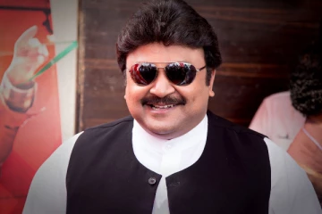 பாதியாக  உடல் எடையை குறைத்த நடிகர் பிரபு... கடும் ஷாக்கில் ரசிகர்கள்! இணையத்தில் லீக்கான புகைப்படம்