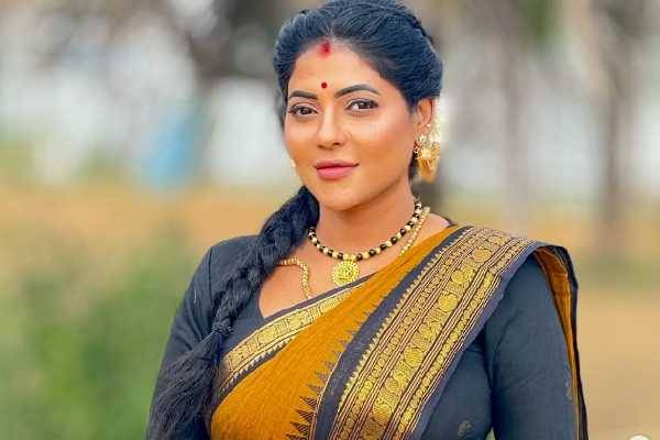 மொட்டைமாடியில் ரீல்ஸ் வீடியோ!! நடிகை ரேஷ்மா பசுபுலடியின் ரீசெண்ட் போஸ்ட்.. | Serial Actress Reshma Pasupuleti Recent Reels Post மொட்டைமாடியில் ரீல்ஸ் வீடியோ!! நடிகை ரேஷ்மா பசுபுலடியின் ரீசெண்ட் போஸ்ட்.. | Serial Actress Reshma Pasupuleti Recent Reels Post