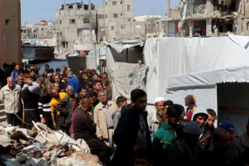 காசாவில் உணவுக்கு காத்திருந்தவர்கள் மீது இஸ்ரேல் ஈவிரக்கமின்றி தாக்குதல்