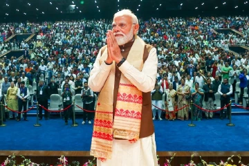 යුද උණුසුම මැද නරේන්ද්‍ර මෝදී වාර්තා අතරට - ඉන්දීය දේශපාලන ඉතිහාසයේ නව වාර්තාවක් තබයි