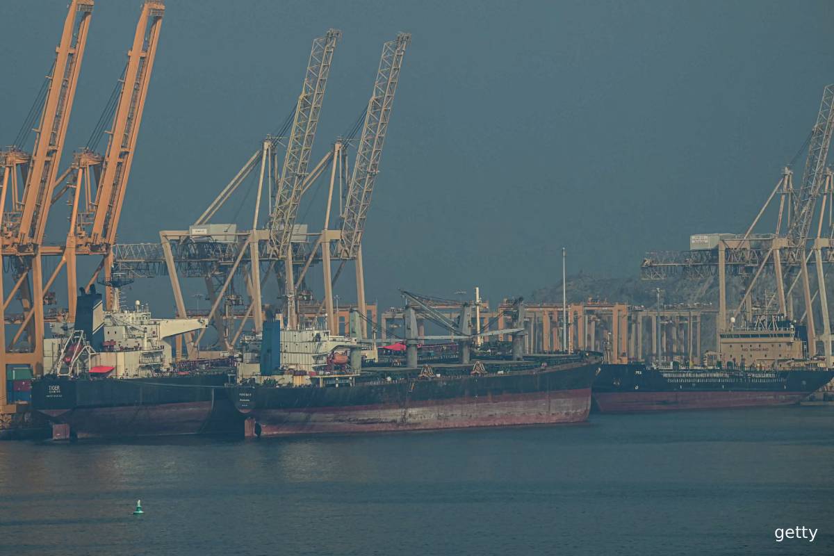 எண்ணெய் சந்தைக்கு அடுத்த அதிர்ச்சி... OPEC கூட்டமைப்பில் இருந்து வெளியேறிய ஐக்கிய அரபு அமீரகம் | Uae Exits Opec Cartels