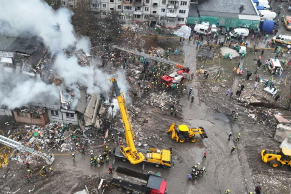 உக்ரைனில் எரிபொருள் நிலையங்களை குறிவைத்து ரஷ்யா ட்ரோன் தாக்குதல் | Russia Drone Attack Targets Fuel Stations Ukraine உக்ரைனில் எரிபொருள் நிலையங்களை குறிவைத்து ரஷ்யா ட்ரோன் தாக்குதல் | Russia Drone Attack Targets Fuel Stations Ukraine