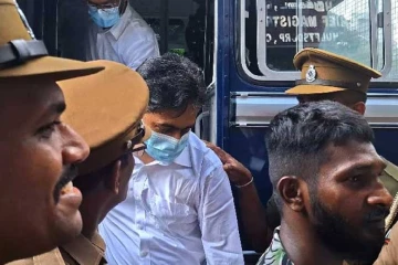 රඛිත චරිත් ඇතුළු තිදෙනා අධිකරණයට රැගෙන එයි