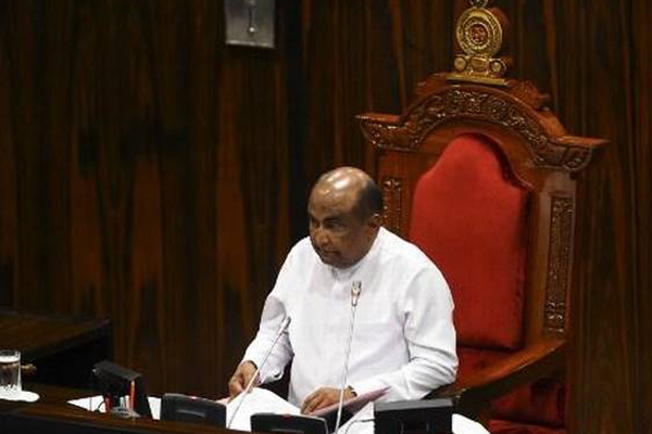 சில தமிழ் நாடாளுமன்ற உறுப்பினர்களும் பதவியிழக்கும் அபாயம்: சபாநாயகர் தகவல் | Some Tamil Mps Are Dual Citizens Mahinda Yaba சில தமிழ் நாடாளுமன்ற உறுப்பினர்களும் பதவியிழக்கும் அபாயம்: சபாநாயகர் தகவல் | Some Tamil Mps Are Dual Citizens Mahinda Yaba