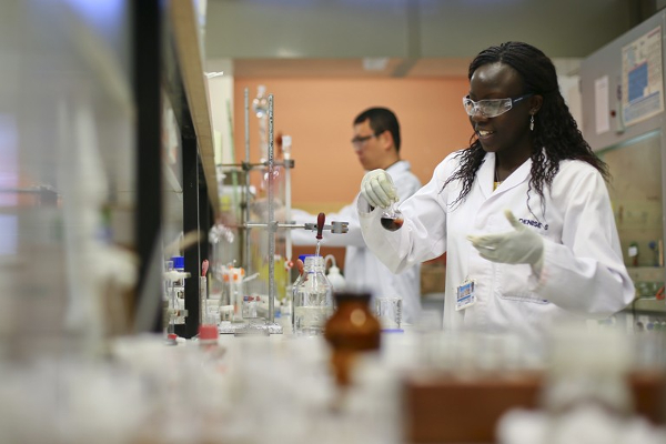 ஒமிக்ரோன் வைரஸ் தொடர்பில் தற்போது வெளியாகியுள்ள மற்றுமொரு தகவல்! - ஐபிசி தமிழ்