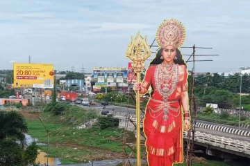 நயன்தாராவுக்கு 60 அடி கட்அவுட்.. வியந்து பார்க்கும் மற்ற நடிகைகள்