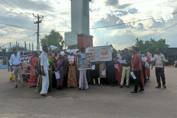 திலீபனின் நினைவு ஊர்தி சேதப்படுத்தியமையை கண்டித்து முன்னெடுக்கப்பட்ட போராட்டம்