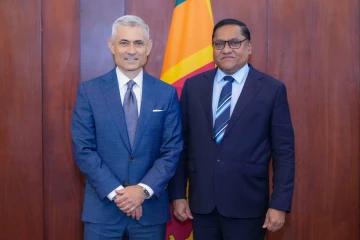 ලංකාවේ නාවික හා ගුවන් හමුදාවන්ට ඇමෙරිකාවෙන් විශේෂ තෑග්ගක්