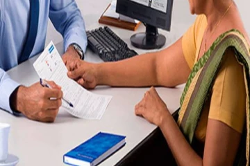 யாழில் பெண் வங்கி அதிகாரியின் மோசமான நடத்தை... வெளியான அதிர்ச்சி தகவல்கள்!