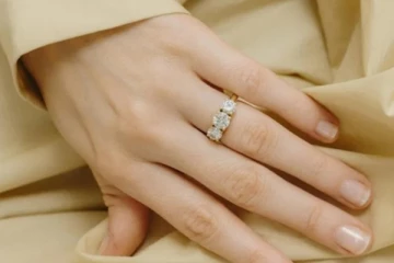 நான்காவது விரலில் திருமண மோதிரம் அணிய காரணம் என்ன?