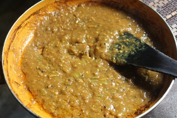 இட்லி தோசைக்கு கத்திரிக்காய் சட்னி வைத்ததுண்டா? ஒருக்கா செய்து பாருங்க | How To Make Brinjal Chutney