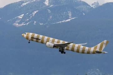 நடுவானில் விமானத்தில் 70 பயணிகளுக்கு வாந்தி: ஜேர்மன் விமான நிலையத்தில் குவிந்த மருத்துவ உதவிக்குழுவினர்