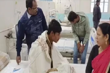 ஒரே பதட்டமாயிட்டேன் சார் : 50 மாணவிகளுக்கு நடுவில் அமரவைக்கப்பட்ட மாணவர் மயக்கம்