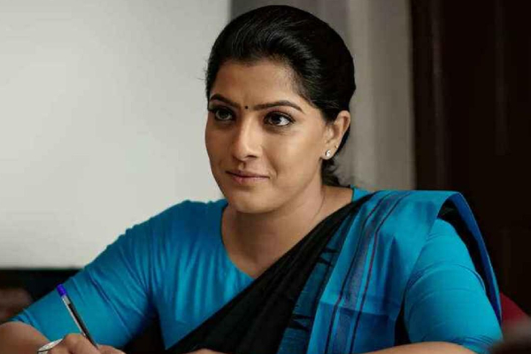 அந்த இடத்தில் கைவைத்த நபரை பொளந்துகட்டிய வரலட்சுமி சரத்குமார்.. ஷாக்கிங் நியூஸ் | Varalaxmi Sarathkumar Open Talk