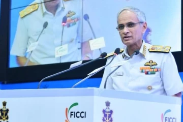 தமிழீழ விடுதலைப் புலிகள் தொடர்பிலும் இலங்கை குறித்தும் இந்திய கடற்படை தளபதி வெளியிட்டுள்ள தகவல்