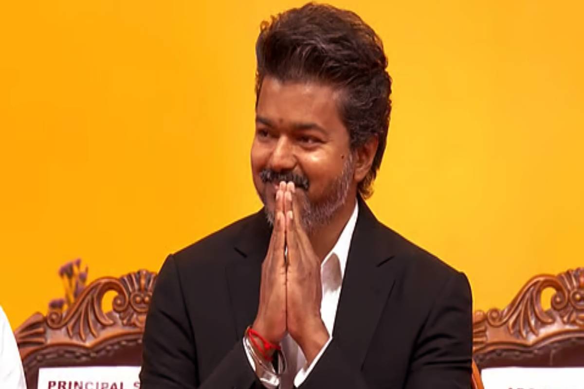 விஜய் சார் என் மனைவி உயிரை காப்பாத்துங்க! முதல்வரிடம் கெஞ்சி கேட்ட நடிகர் முத்துக்காளை | Muthukalai Wife Brain Hemorrhage Ask Cm Vijay Help