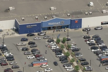 வால்மார்ட் உள்ளே நடந்த துயரம்: ரொறன்ரோ பொலிசார் வெளியிட்ட தகவல்