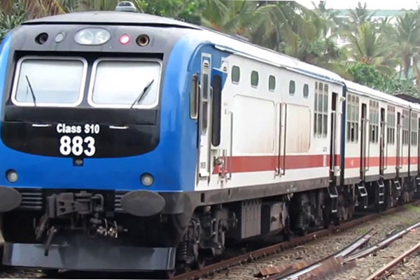காங்கேசன்துறைக்கும் கல்கிசைக்குமிடையில் யாழ்நிலா ரயில் சேவையில்! | Yaalnila Train Service Kangesanthurai And Kalkisai