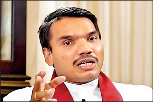 போதைப்பொருளுடன் கைதான பாடசாலை அதிபர் : நாமலுக்கு ஏற்பட்ட சந்தேகம் | Principal Arrested With Drugs Namals Suspicions போதைப்பொருளுடன் கைதான பாடசாலை அதிபர் : நாமலுக்கு ஏற்பட்ட சந்தேகம் | Principal Arrested With Drugs Namals Suspicions