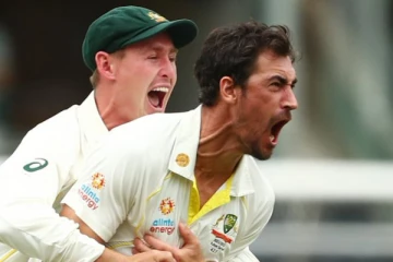 அனல் பறக்கும் அஷஸ்! முதல் பந்திலேயே கதிகலங்க வைத்த ஸ்டார்க்.. சொற்ப ரன்களுக்கு சுருண்டது இங்கிலாந்து