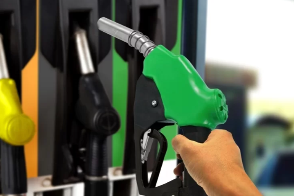 இன்று நள்ளிரவு முதல் எரிபொருள் விலை மாற்றம் செய்யப்படலாம் | Fuel Prices May Change From Midnight Tonight