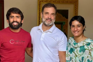 ராகுலுடன் மல்யுத்த வீரர்கள் வினேஷ் போகத், புனியா சந்திப்பு - ஹரியாணாவில் போட்டி?