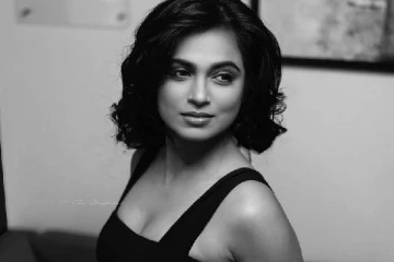 சேலையில் இப்படியொரு க்யூட் லுக்.. நடிகை ரம்யா பாண்டியனை பார்த்து ஜொள்ளுவிடும் ரசிகர்கள்..