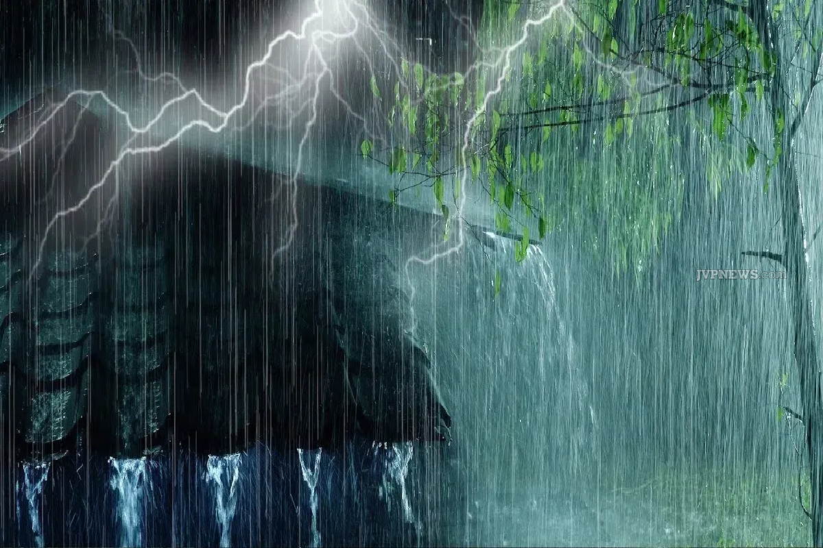 கடுமையான மின்னல் தாக்கம் குறித்து வெளியான எச்சரிக்கை | Warning Issued Over Severe Lightning Strikes கடுமையான மின்னல் தாக்கம் குறித்து வெளியான எச்சரிக்கை | Warning Issued Over Severe Lightning Strikes