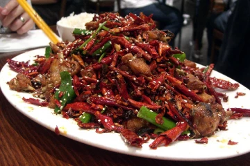 காரசாரமான உணவுகளை சாப்பிடுவதால் என்ன ஆகும் தெரியுமா? அவசியம் தெரிந்து கொள்ளுங்கள்