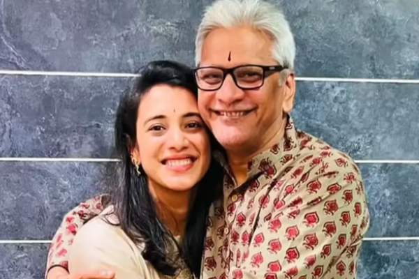 தந்தையை தொடர்ந்து வருங்கால கணவரும் மருத்துவமனையில் அனுமதி - சோகத்தில் ஸ்ம்ரிதி மந்தனா | After Smriti Father Her Groom Palash Hospitalised