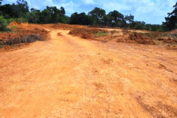 கிளிநொச்சியில் தொடர்ந்தும் விதி முறைகளை மீறிய கிரவல் அகழ்வு