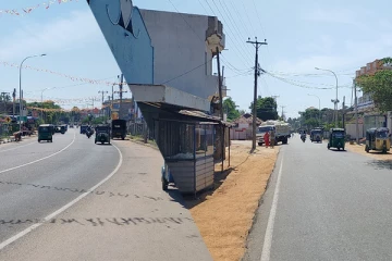 அம்பாறையில் கடும் வெப்பம் காரணமாக குறைந்துள்ள மக்கள் நடமாட்டம்